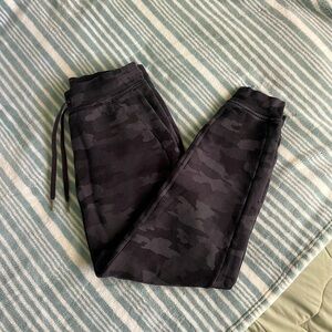 Lululemon Scuba Jogger Full Length Camo
